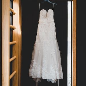 Lace Wedding dress from Australia - w/ Ribbon Belt